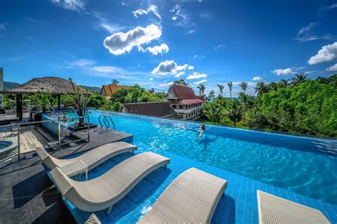Andaman Beach Suites Hotel Phuket